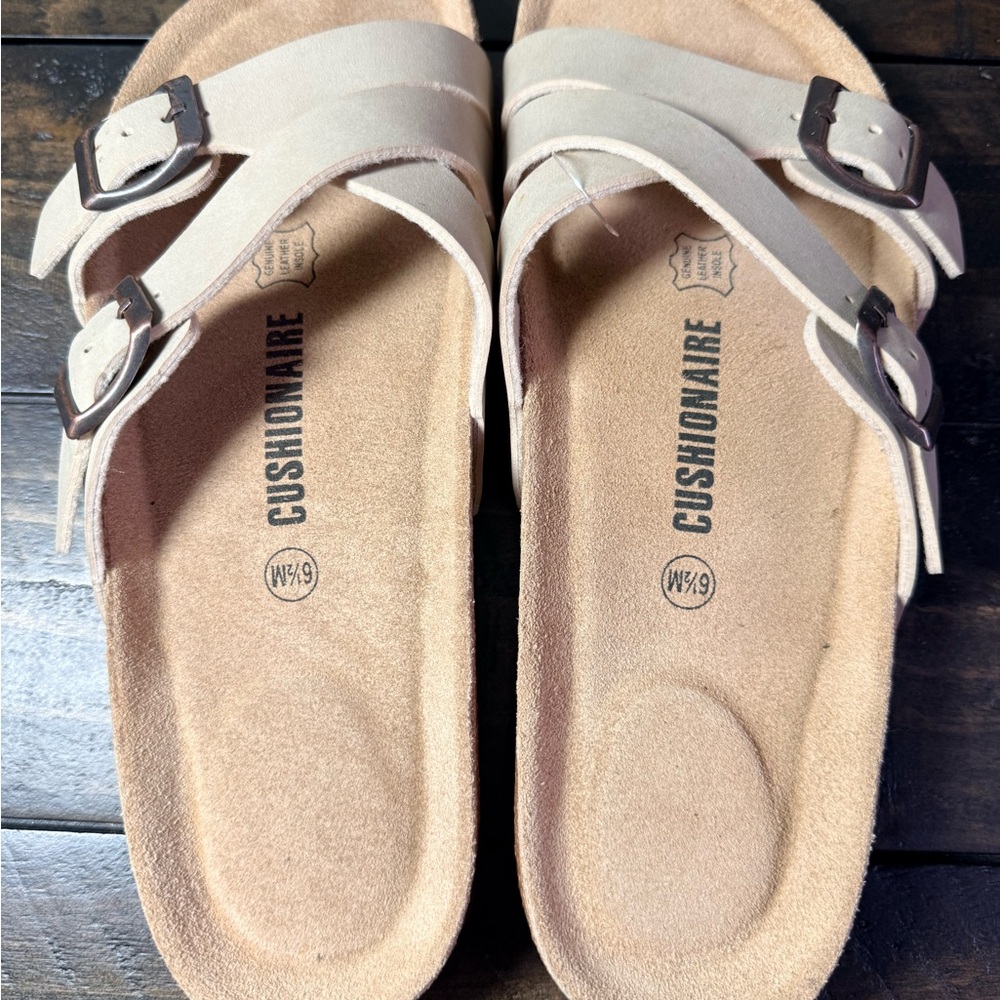 Cushionaire Women's Lane Cork
Footbed Two Strap Tan Size 6 1/2 - Picture 5 of 6